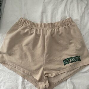 Tilly’s Woman’s Cream Shorts